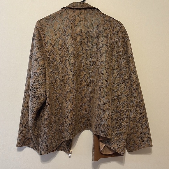 Philosophy Brown Leather Jacket with Textured Finish - Picture 3 of 8